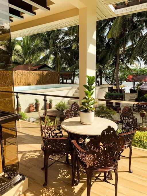 Beach Getaway Studio Villa In Lobo Экстерьер фото